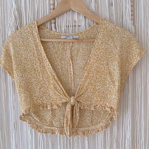 SALE🌟 O’Neill Crop Top